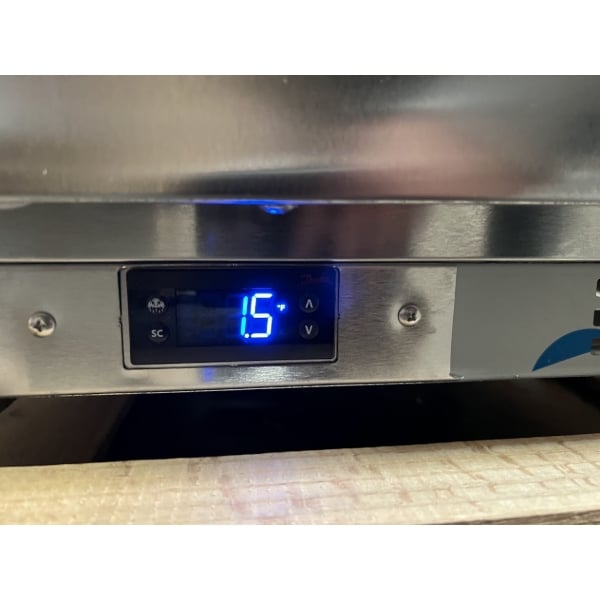 Scratch and Dent Beverage-Air WTF24AHC-FIP 24" Worktop Freezer with 4" Foamed-in-Place Backsplash