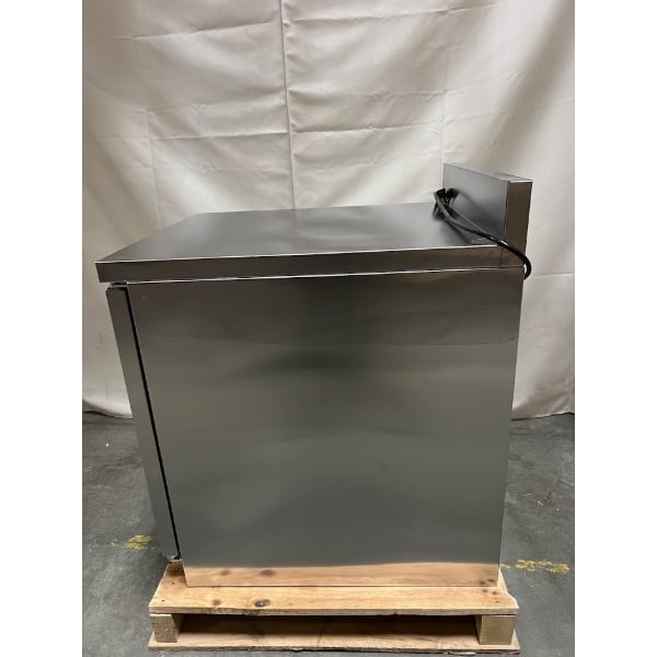 Scratch and Dent Beverage-Air WTF24AHC-FIP 24" Worktop Freezer with 4" Foamed-in-Place Backsplash