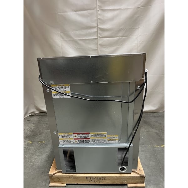 Scratch and Dent Beverage-Air WTF24AHC-FIP 24" Worktop Freezer with 4" Foamed-in-Place Backsplash