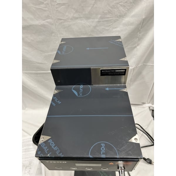 Scratch and Dent Fetco CBS-1221 Automatic Airpot Coffee Brewer with Large Plastic Brew Basket - 120V, 1,800W
