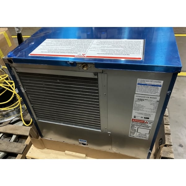 Scratch and Dent Hoshizaki KM-730MAK 30" Air-Cooled Modular Crescent Cube Ice Machine - 756 lb., 115V