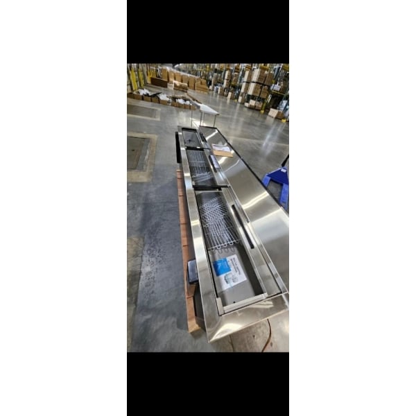 Scratch and Dent Avantco HBB-95-HC 95" Black Horizontal Bottle Cooler