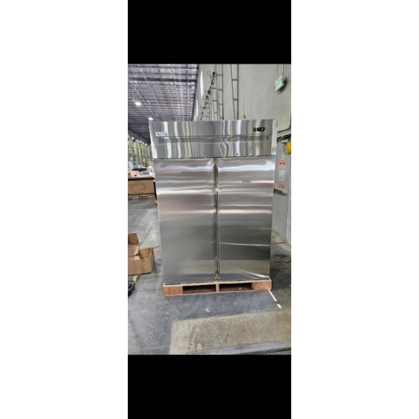 Scratch and Dent Avantco Z2-F-HC 54" Solid Door Stainless Steel Reach-In Freezer