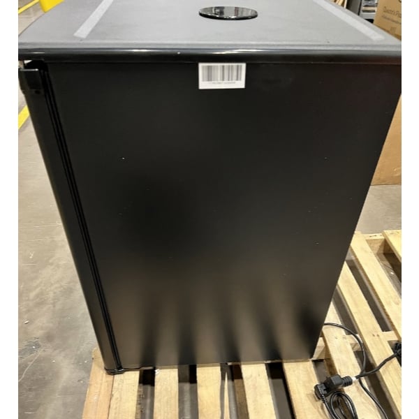 Scratch and Dent Galaxy Single Tap Kegerator Beer Dispenser - Black, (1) 1/2 Keg Capacity