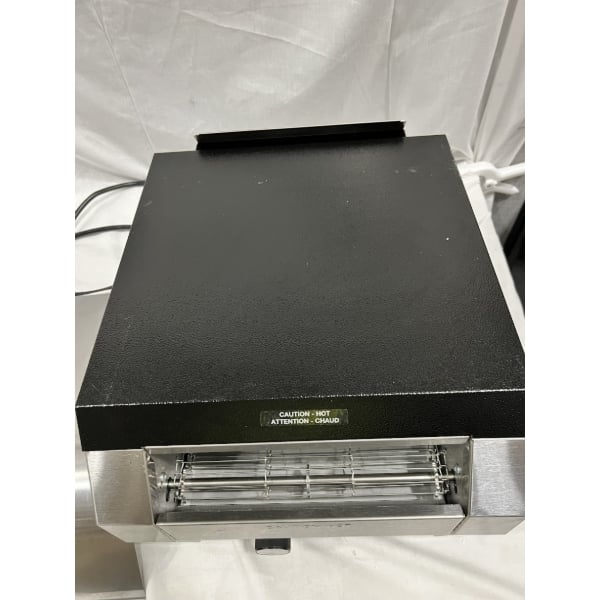 Scratch and Dent Hatco TQ-10 Toast Qwik Conveyor Toaster - 2" Opening, 208V