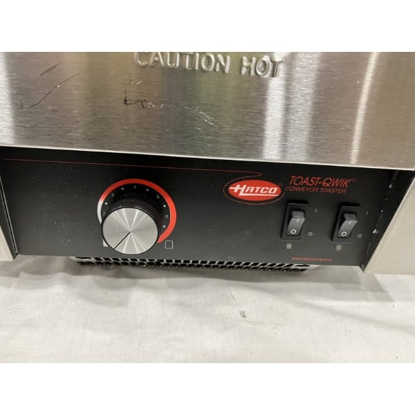 Scratch and Dent Hatco TQ-10 Toast Qwik Conveyor Toaster - 2" Opening, 208V