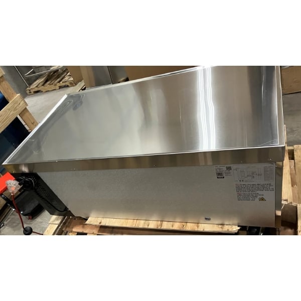 Scratch and Dent Avantco CBE-60-HC 60" 2 Drawer Refrigerated Chef Base