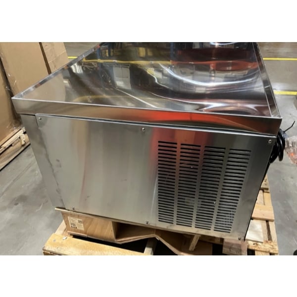 Scratch and Dent Avantco CBE-60-HC 60" 2 Drawer Refrigerated Chef Base