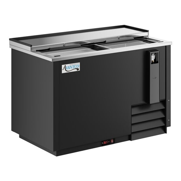 Scratch and Dent Avantco HBB-50-HC 50" Black Horizontal Bottle Cooler