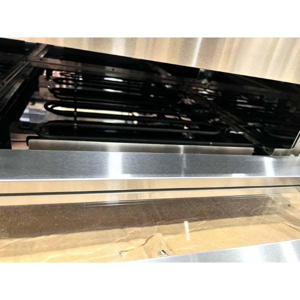 Scratch and Dent Avantco DPO-18-SA Single Deck Countertop Pizza / Bakery Oven with Digital Controls - 1700W, 120V