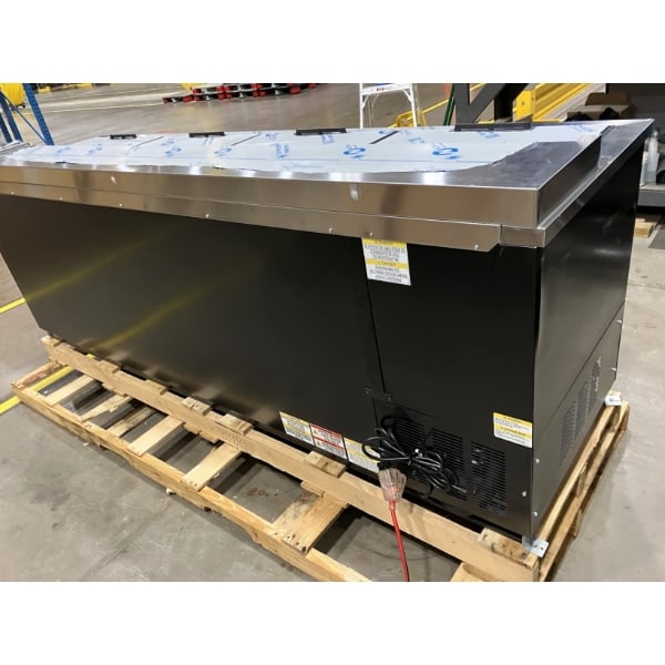 Scratch and Dent Beverage-Air DW94HC-B 95" Black Deep Well Bottle Cooler