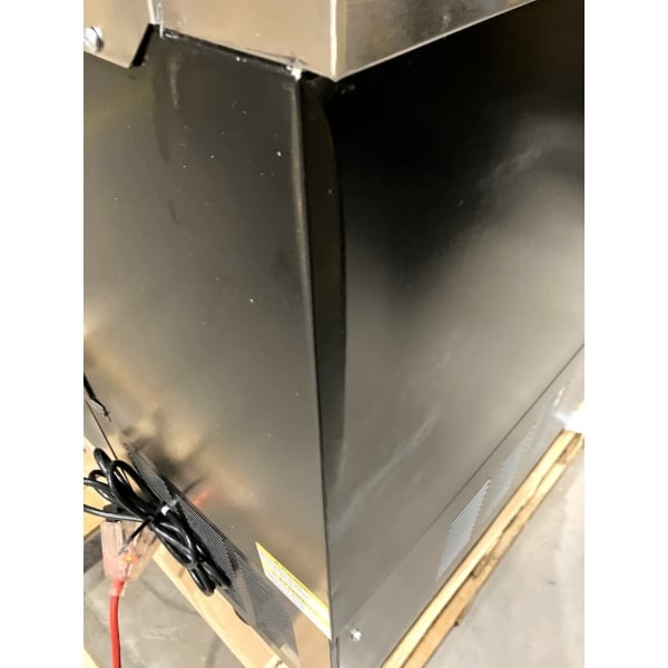 Scratch and Dent Beverage-Air DW94HC-B 95" Black Deep Well Bottle Cooler