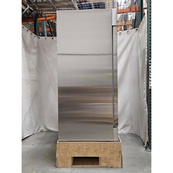 Scratch and Dent MainStreet Equipment BMR-49-R 54" Solid Door Reach-In Refrigerator