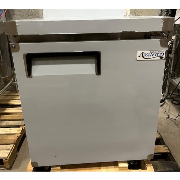 Scratch and Dent Avantco AWT-27F 27" Worktop Freezer with 3 1/2" Backsplash