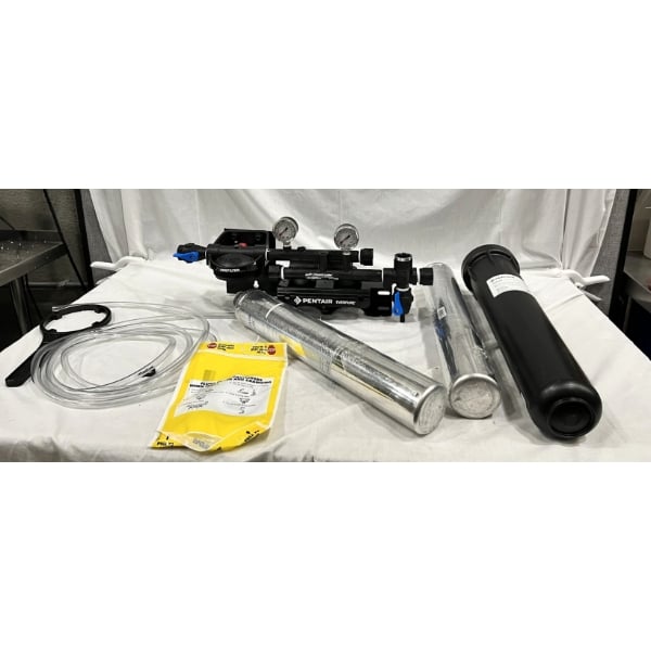 Scratch and Dent Everpure EV9324-22 Insurice Twin PF-i20002 Water Filtration System with Pre-Filter - .5 Micron and 3.34 GPM