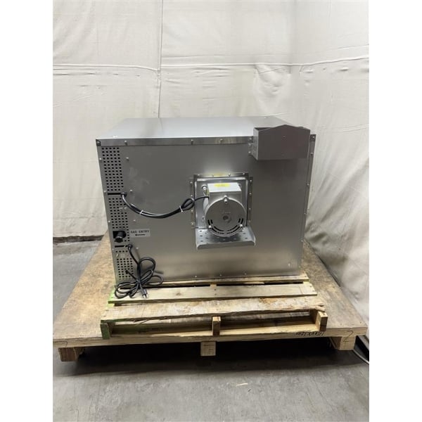 Scratch and Dent MainStreet Equipment CG1-N Single Deck Full Size Natural Gas Convection Oven with Legs - 54,000 BTU