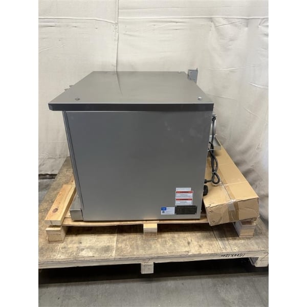 Scratch and Dent MainStreet Equipment EC2-C Double Deck Electric Full Size Convection Oven with Legs - 208V, 3 / 1 Phase, 11 kW