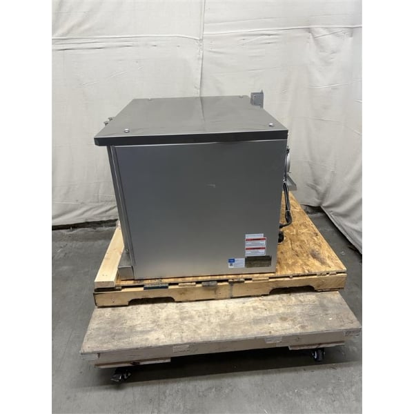 Scratch and Dent MainStreet Equipment EC2-C Double Deck Electric Full Size Convection Oven with Legs - 208V, 3 / 1 Phase, 11 kW