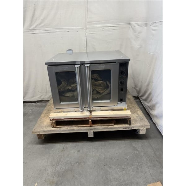 Scratch and Dent MainStreet Equipment EC2-C Double Deck Electric Full Size Convection Oven with Legs - 208V, 3 / 1 Phase, 11 kW