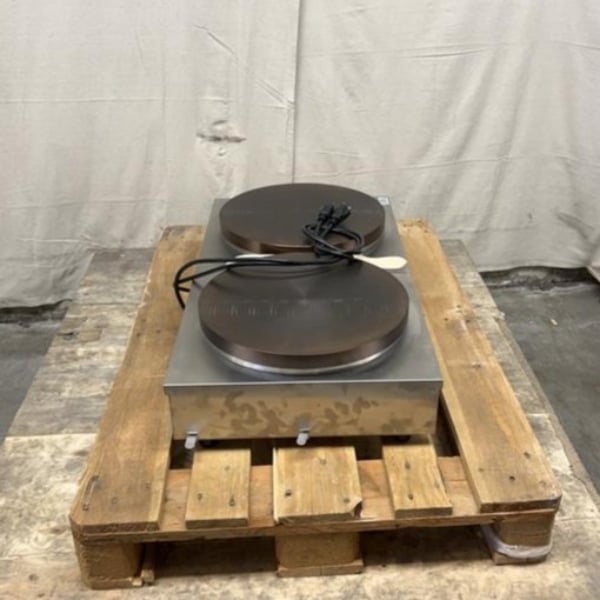 Scratch and Dent Krampouz CECIJ4 15 3/4" Dual Electric Cast Iron Crepe Maker - 240V / 3600W