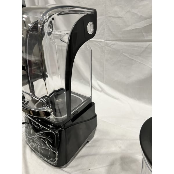 Scratch and Dent AvaMix Apex HBX2000 64 oz. 3 1/2 hp Programmable Commercial Blender with Touchpad and Sound Enclosure - 120V