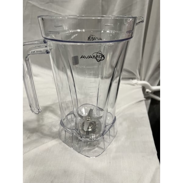 Scratch and Dent AvaMix Apex HBX2000 64 oz. 3 1/2 hp Programmable Commercial Blender with Touchpad and Sound Enclosure - 120V