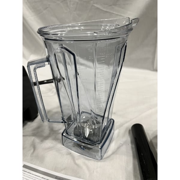 Scratch and Dent Vitamix 62828 Drink Machine 2-Speed 2.3 hp Blender with Toggle Controls and 64 oz. Container - 120V