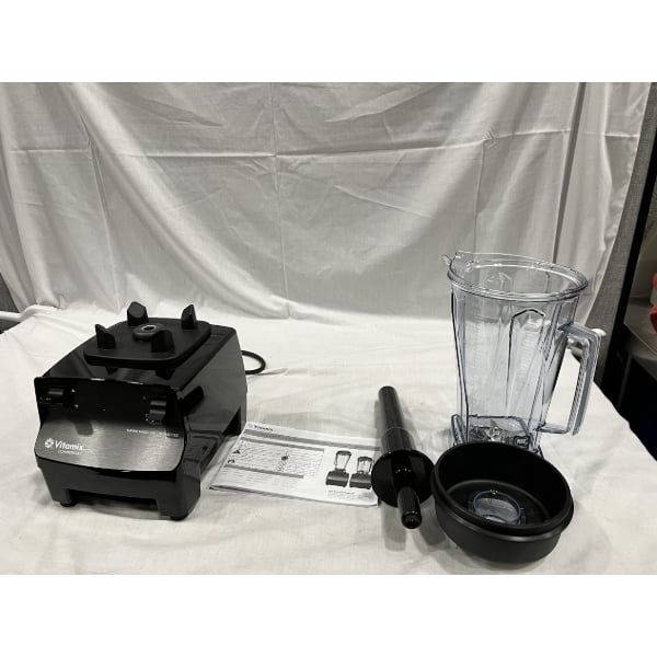 Scratch and Dent Vitamix 62828 Drink Machine 2-Speed 2.3 hp Blender with Toggle Controls and 64 oz. Container - 120V