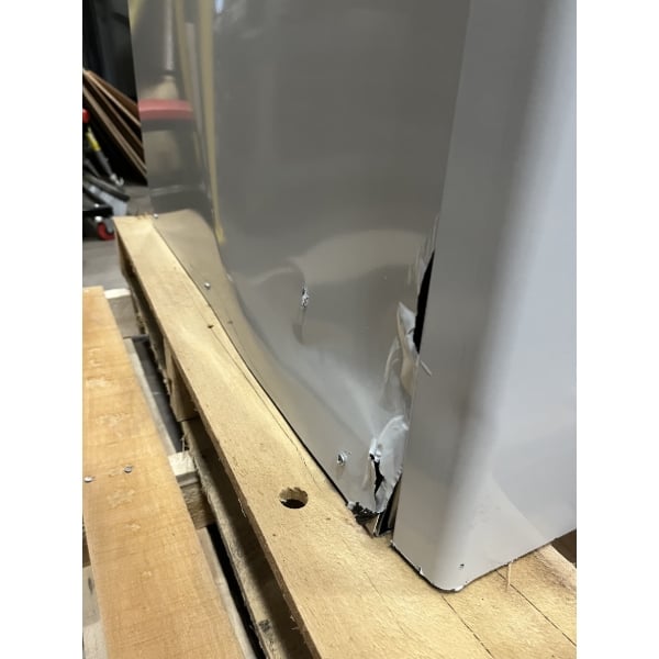 Scratch and Dent Avantco Ice HBN120-22 22" Wide Hotel Ice Dispenser 120 lb. Capacity - 115V