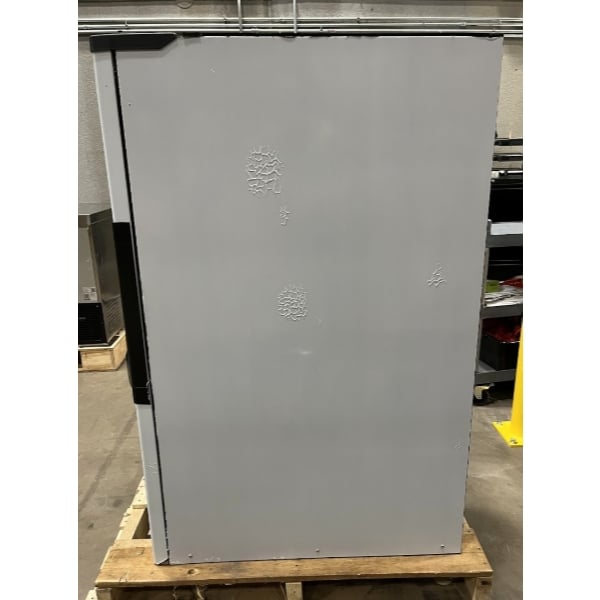 Scratch and Dent Avantco Ice HBN120-22 22" Wide Hotel Ice Dispenser 120 lb. Capacity - 115V