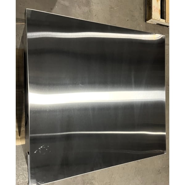 Scratch and Dent Avantco SS-UC-27R-HC 27" Undercounter Refrigerator