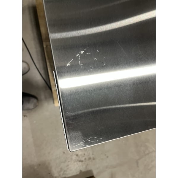 Scratch and Dent Avantco SS-UC-27R-HC 27" Undercounter Refrigerator