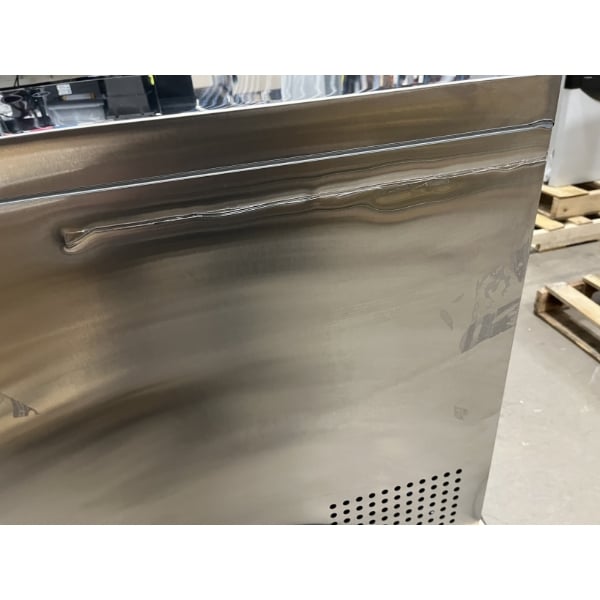 Scratch and Dent Avantco SS-UC-27R-HC 27" Undercounter Refrigerator