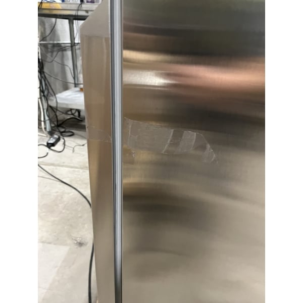 Scratch and Dent Avantco SS-UC-27R-HC 27" Undercounter Refrigerator