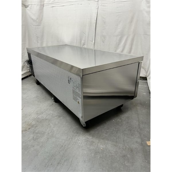 Scratch and Dent Avantco CBE-72-HC 72" 4 Drawer Refrigerated Chef Base