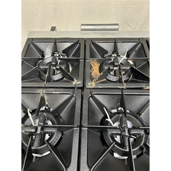 Scratch and Dent MainStreet Equipment E60-N Natural Gas 10 Burner 60" Range with 2 Standard Ovens - 360,000 BTU
