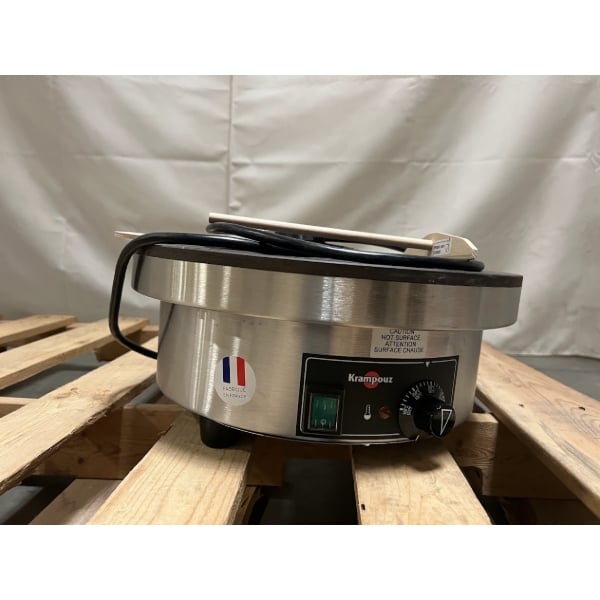 Scratch and Dent Krampouz CEBIF4 15 3/4" Round Electric Cast Iron Crepe Maker - 240V / 3600W