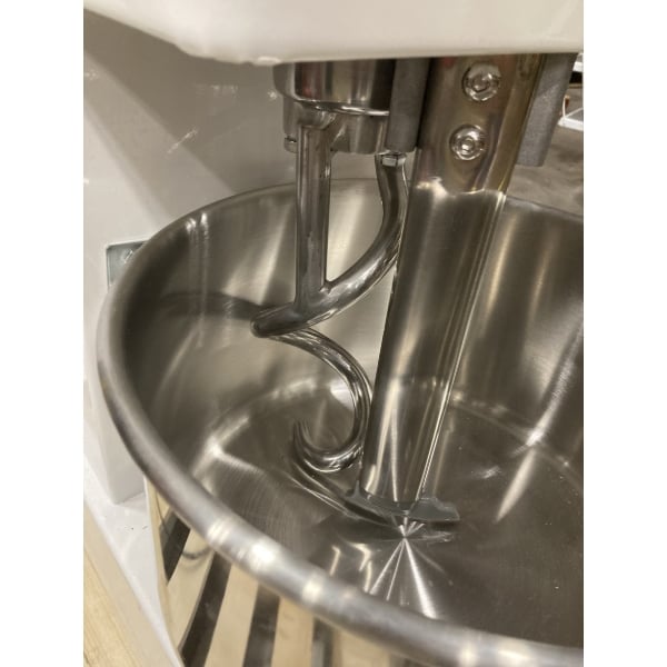 Scratch and Dent Estella SM20 20 Qt. / 28 lb. Two-Speed Spiral Dough Mixer - 120V, 2 hp