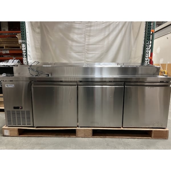 Scratch and Dent Avantco SSPPT-3 94" 3 Door Refrigerated Pizza Prep Table