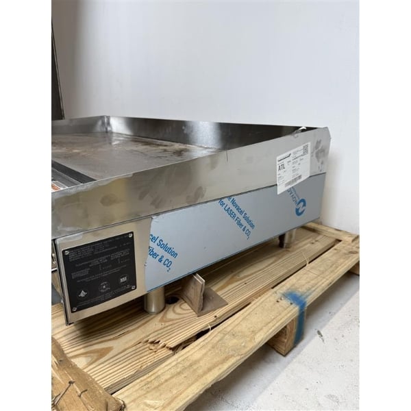 Scratch and Dent Wolf by Vulcan AGM60-NAT Natural Gas 60" Heavy-Duty Gas Countertop Griddle with Manual Controls - 135,000 BTU
