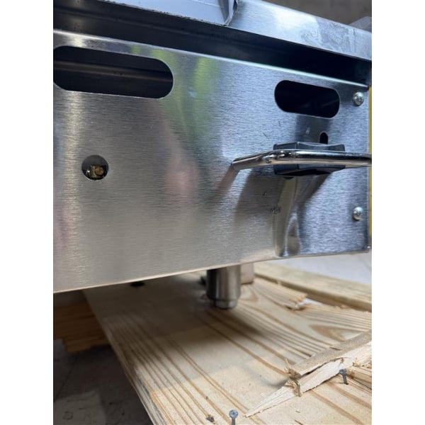 Scratch and Dent Wolf by Vulcan AGM60-NAT Natural Gas 60" Heavy-Duty Gas Countertop Griddle with Manual Controls - 135,000 BTU