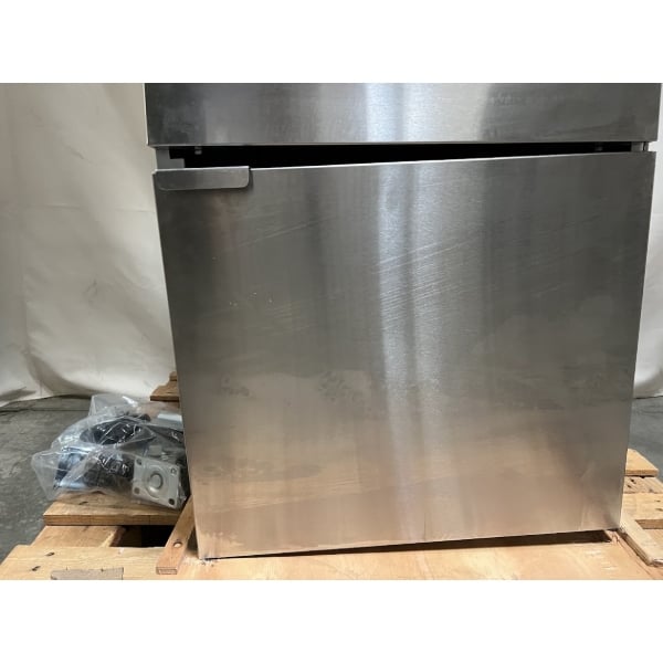 Scratch and Dent Avantco FF100 Liquid Propane 70-100 lb. Stainless Steel Tube Floor Fryer - 150,000 BTU