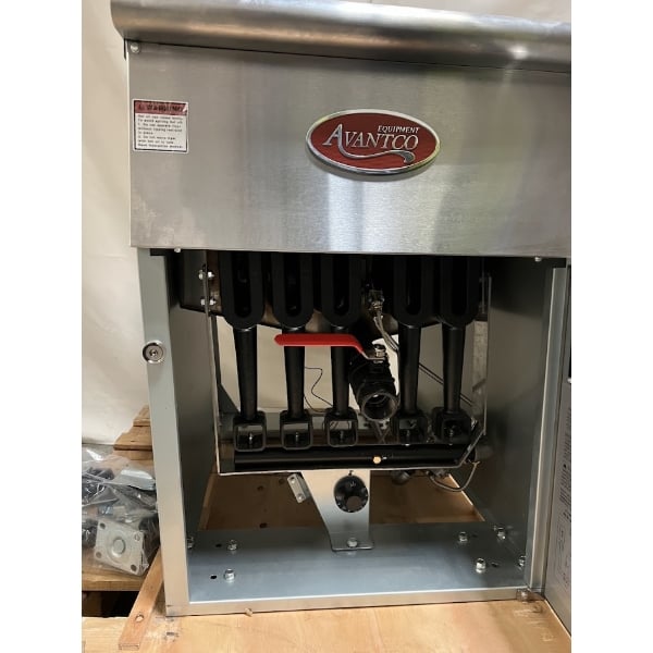 Scratch and Dent Avantco FF100 Liquid Propane 70-100 lb. Stainless Steel Tube Floor Fryer - 150,000 BTU