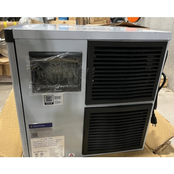 Scratch and Dent Avantco Ice MC-H-530-A 30" Air-Cooled Modular Half Cube Ice Machine - 500 lb., 115V
