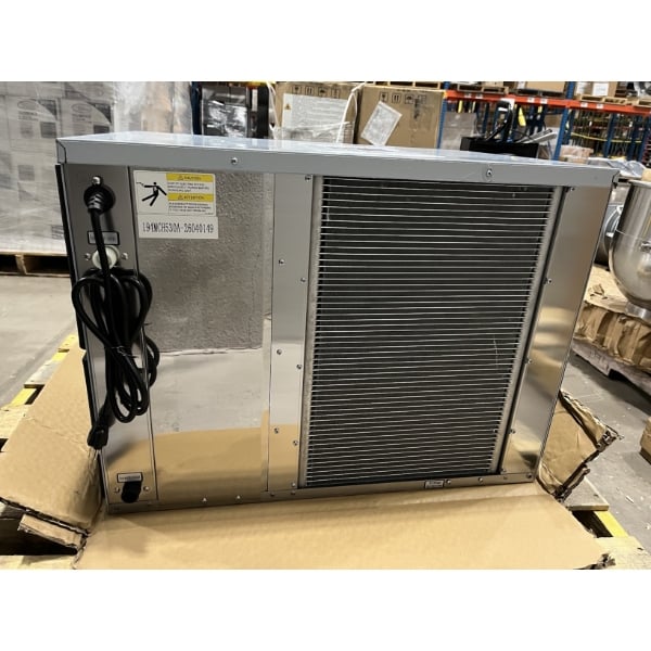 Scratch and Dent Avantco Ice MC-H-530-A 30" Air-Cooled Modular Half Cube Ice Machine - 500 lb., 115V