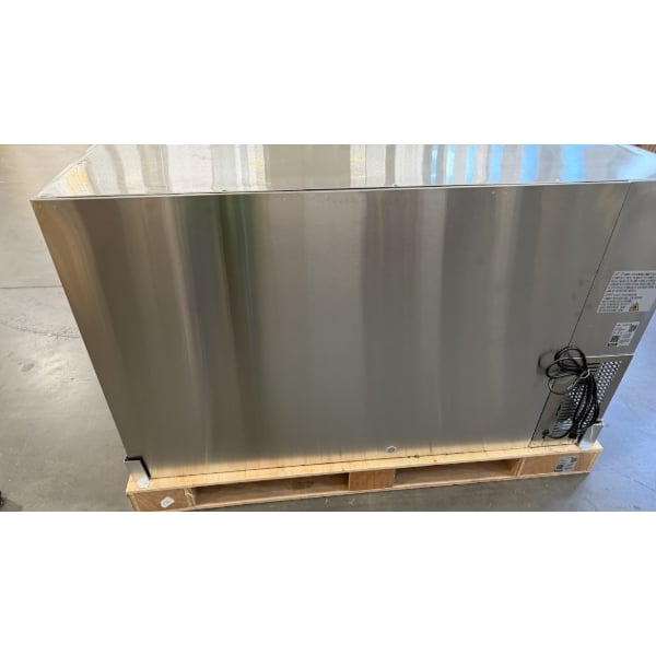Scratch and Dent Avantco UBB-60-GT-G-S 60" Stainless Steel Underbar Height Narrow Glass Door Back Bar Refrigerator with Galvanized Top and LED Lighting