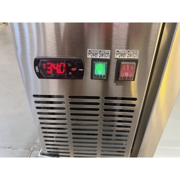 Scratch and Dent Avantco UBB-60-GT-G-S 60" Stainless Steel Underbar Height Narrow Glass Door Back Bar Refrigerator with Galvanized Top and LED Lighting