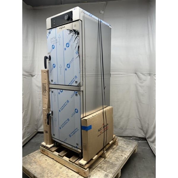 Scratch and Dent Alto-Shaam 1200-SK SX Full-Height Cook and Hold Smoker Oven with Simple Controls - 208-240V, 6,900-8,900W