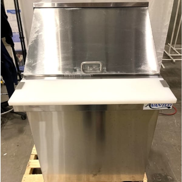 Scratch and Dent Avantco SS-PT-27M-HC 27" 1 Door Mega Top Stainless Steel Refrigerated Sandwich Prep Table