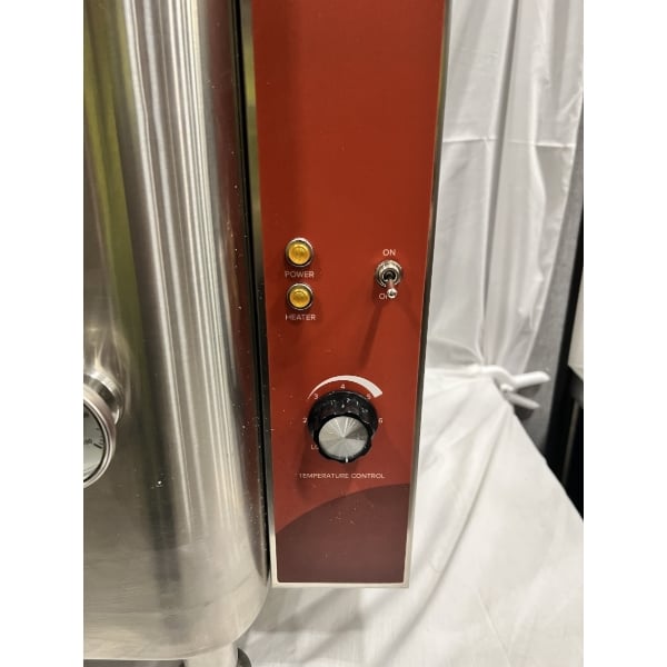Scratch and Dent Avantco HWD15D 15 Gallon Bulk Hot Water Dispenser - 208/240V, 7,000W